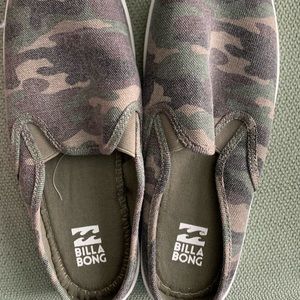 Billabong Camo slip on shoe
